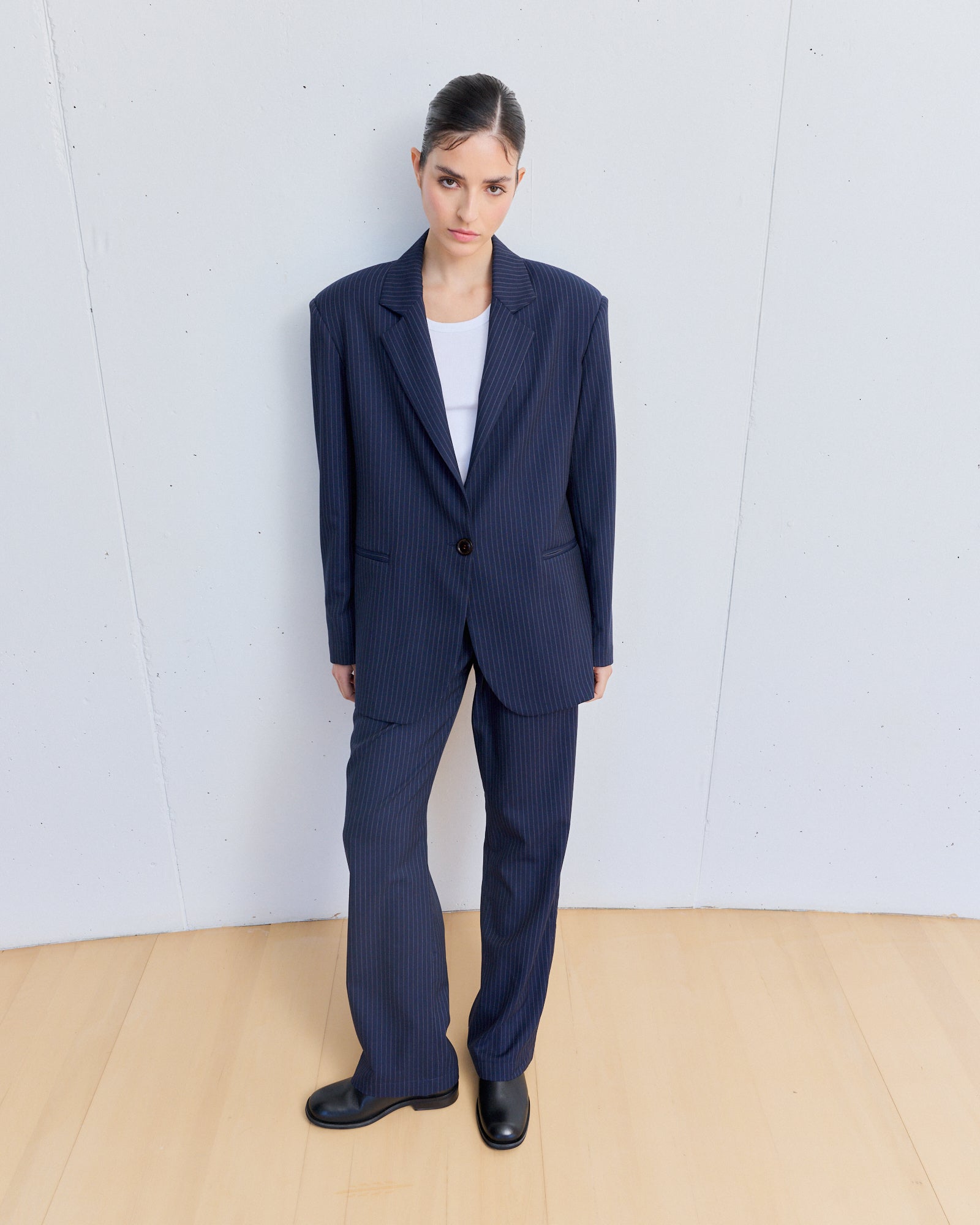 0008 BLAZER AZUL CON LÍNEAS BLANCAS