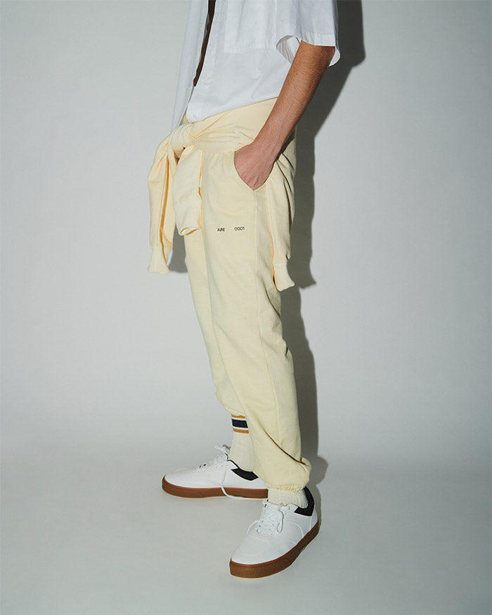 0011 MAN SWEATPANT BUTTER YELLOW